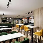 Super 8 Chester East