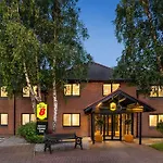 Super 8 Chester East