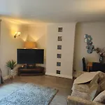 Chester City Apartments - With Free Parking