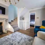 Stunning City Centre Georgian Townhouse - Parking