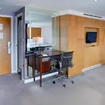 Belvilla Crewe City Centre Hotel Family Room 4
