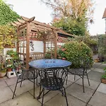 Lavender Lodge