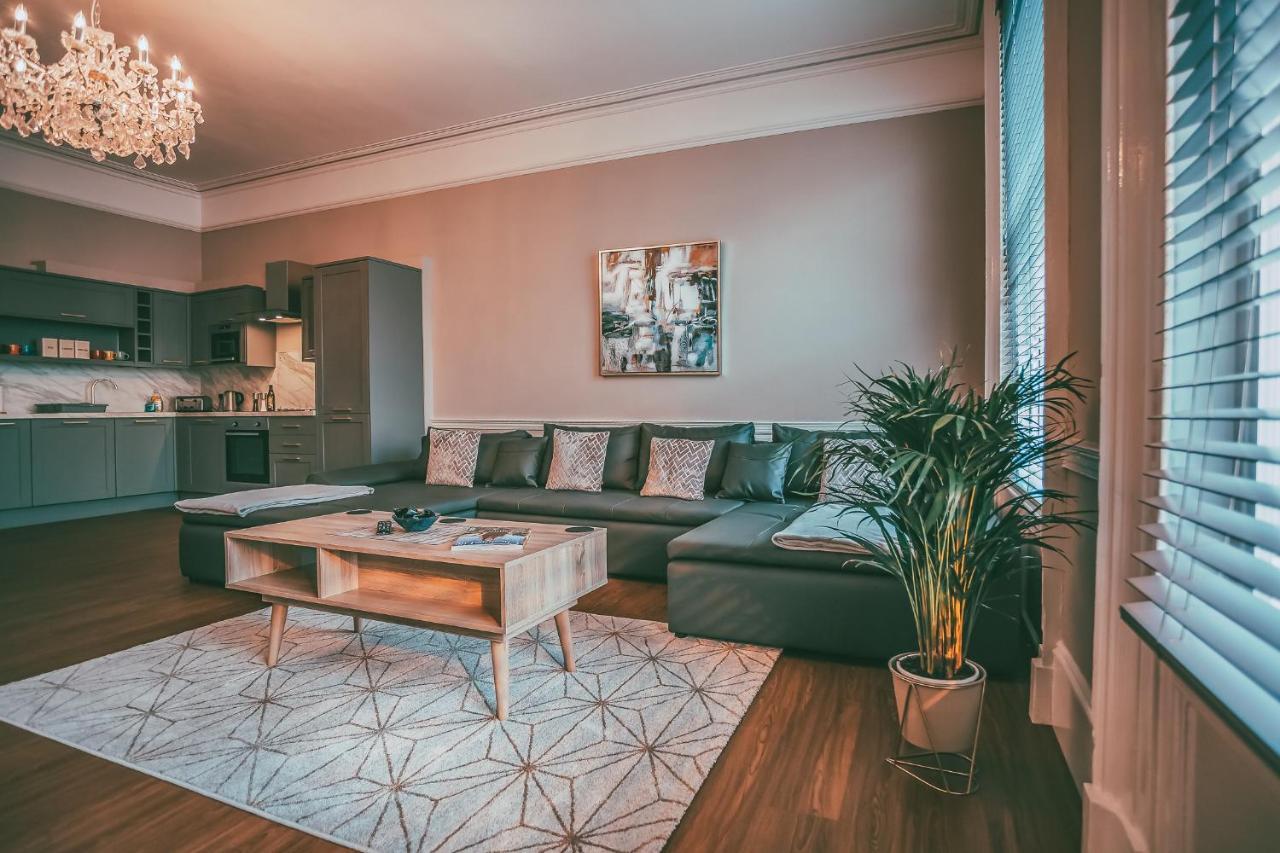 63 Rows City Centre C By Rework Apartment