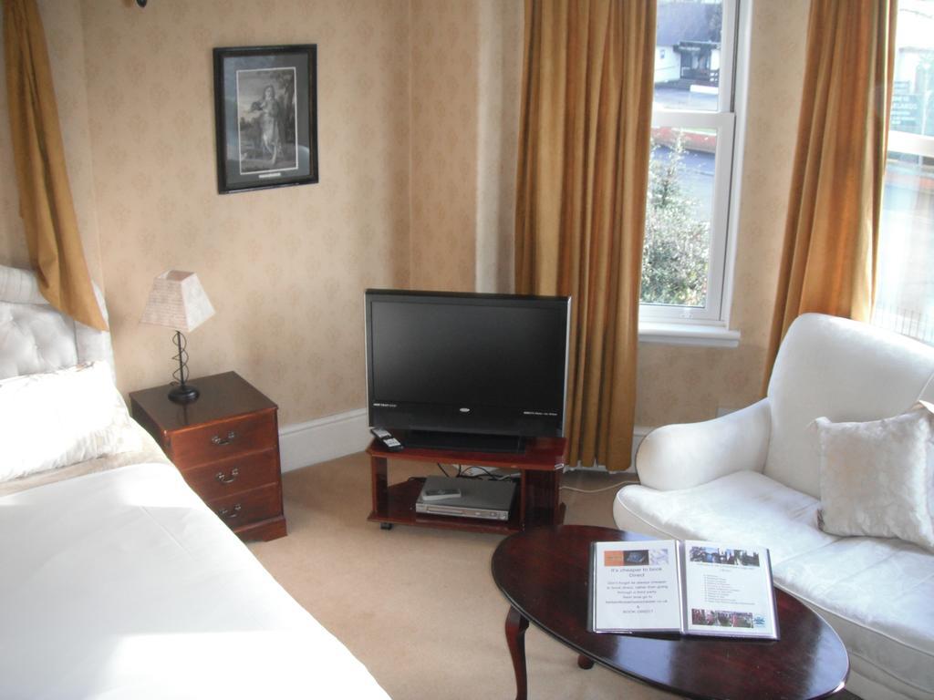 Cheltenham Hotel Chester