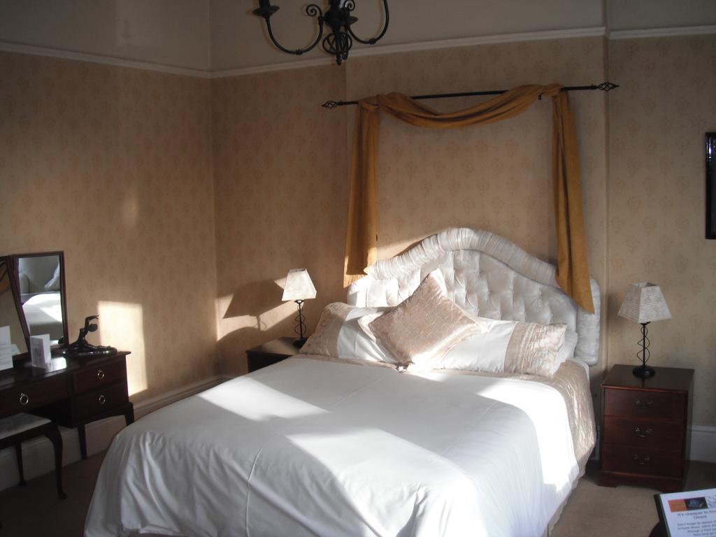 Cheltenham Hotel Chester