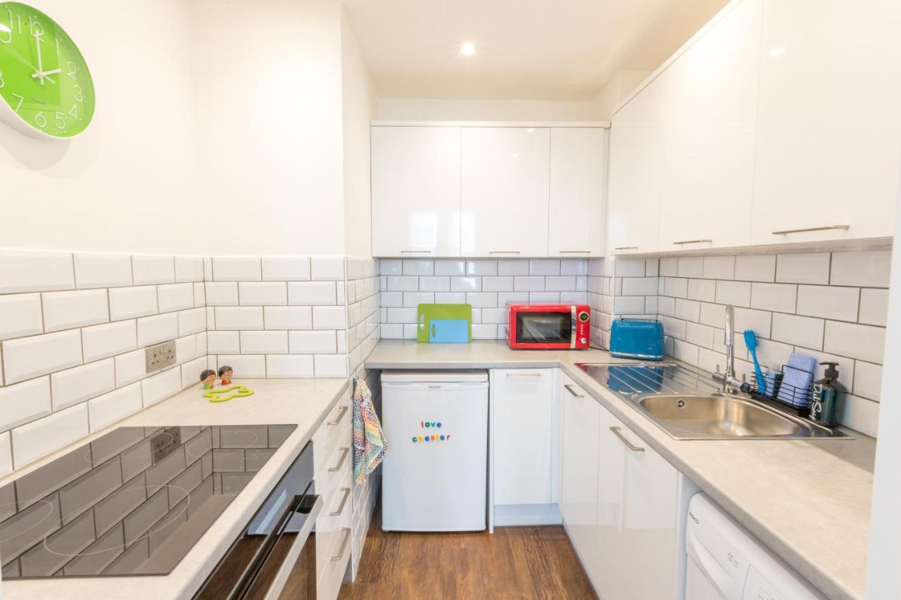 Apartment - Lovely In The Heart Of With Free Parking Chester