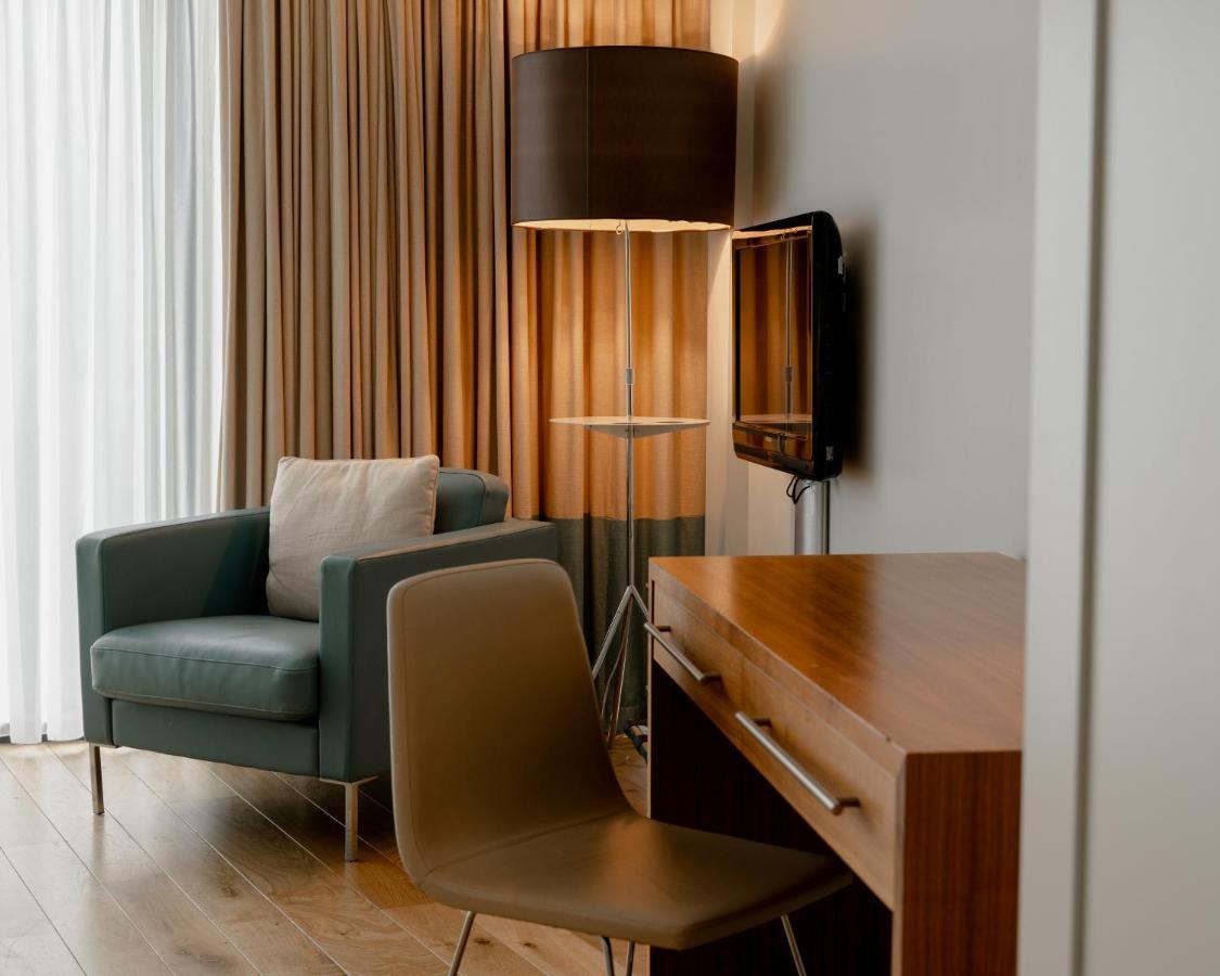 Abode Hotel 4*