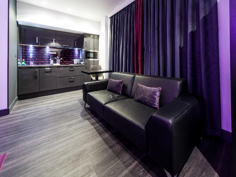 Roomzzz 4*