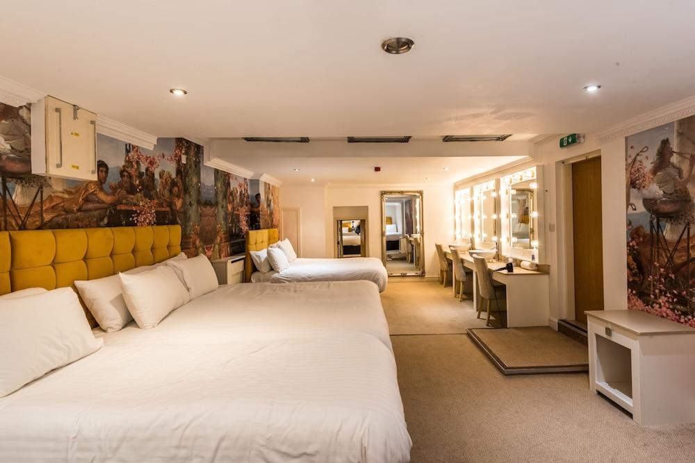 Hotel The Townhouse 3*