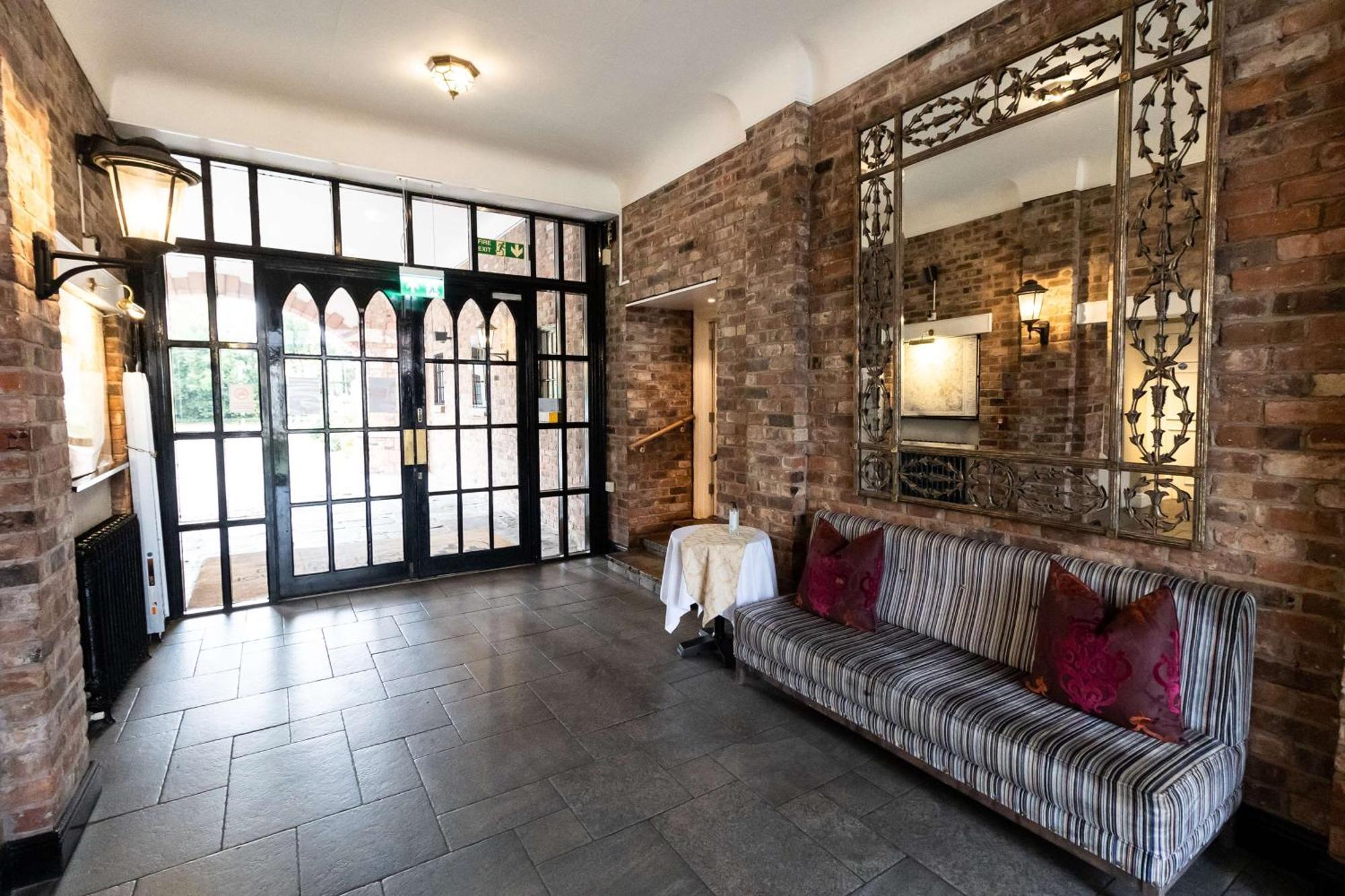 Hotel Crabwall Manor & - Bw Signature Collection