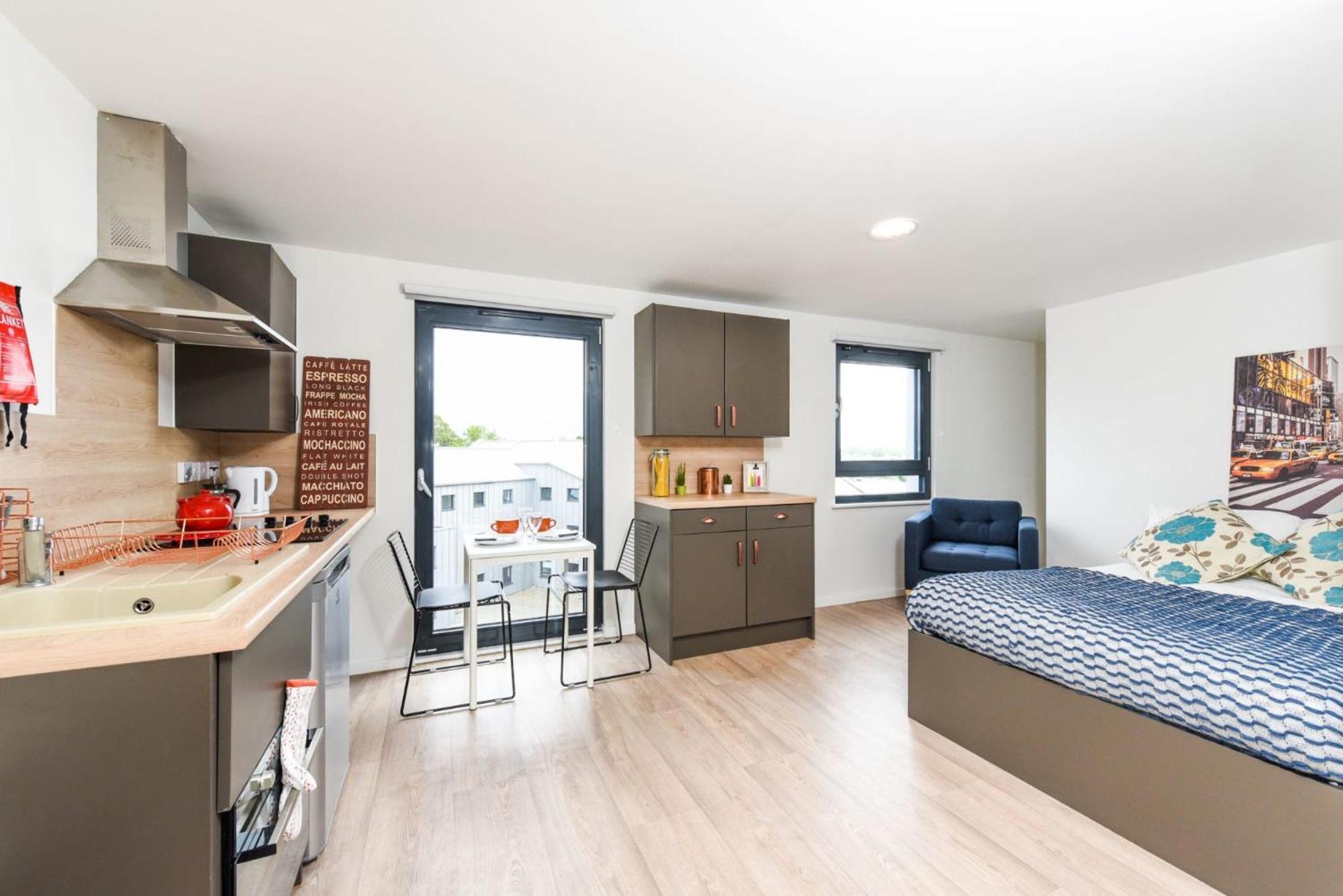 For Students Only Ensuites At The Towpath In Apartment *
