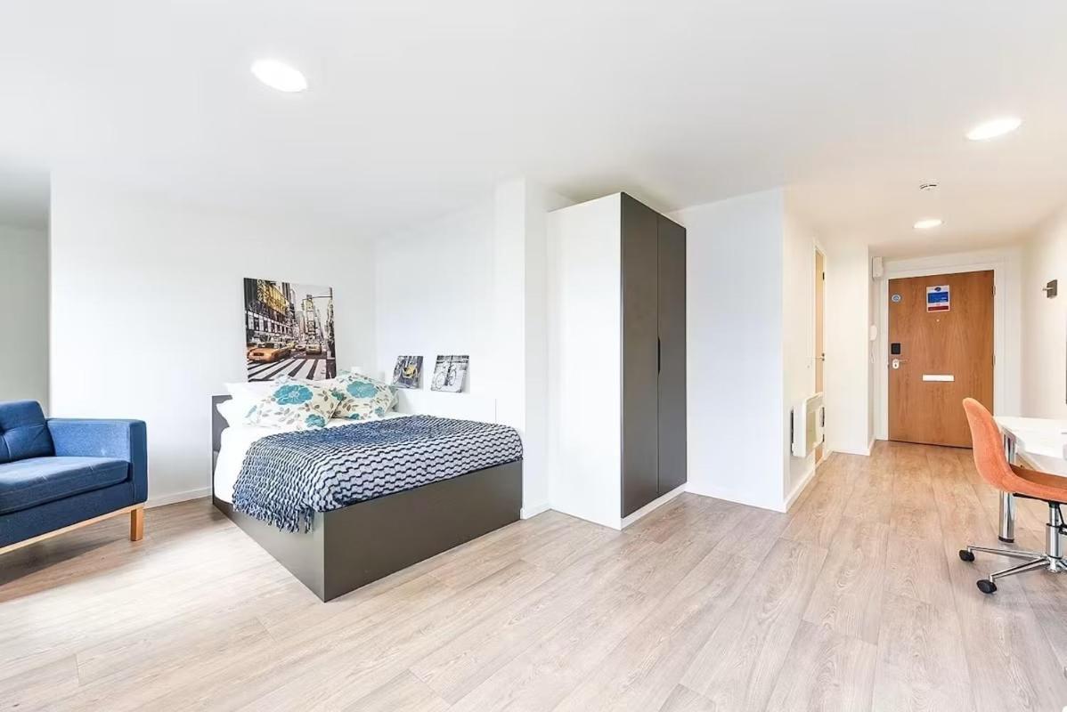 For Students Only Ensuites At The Towpath In * Chester