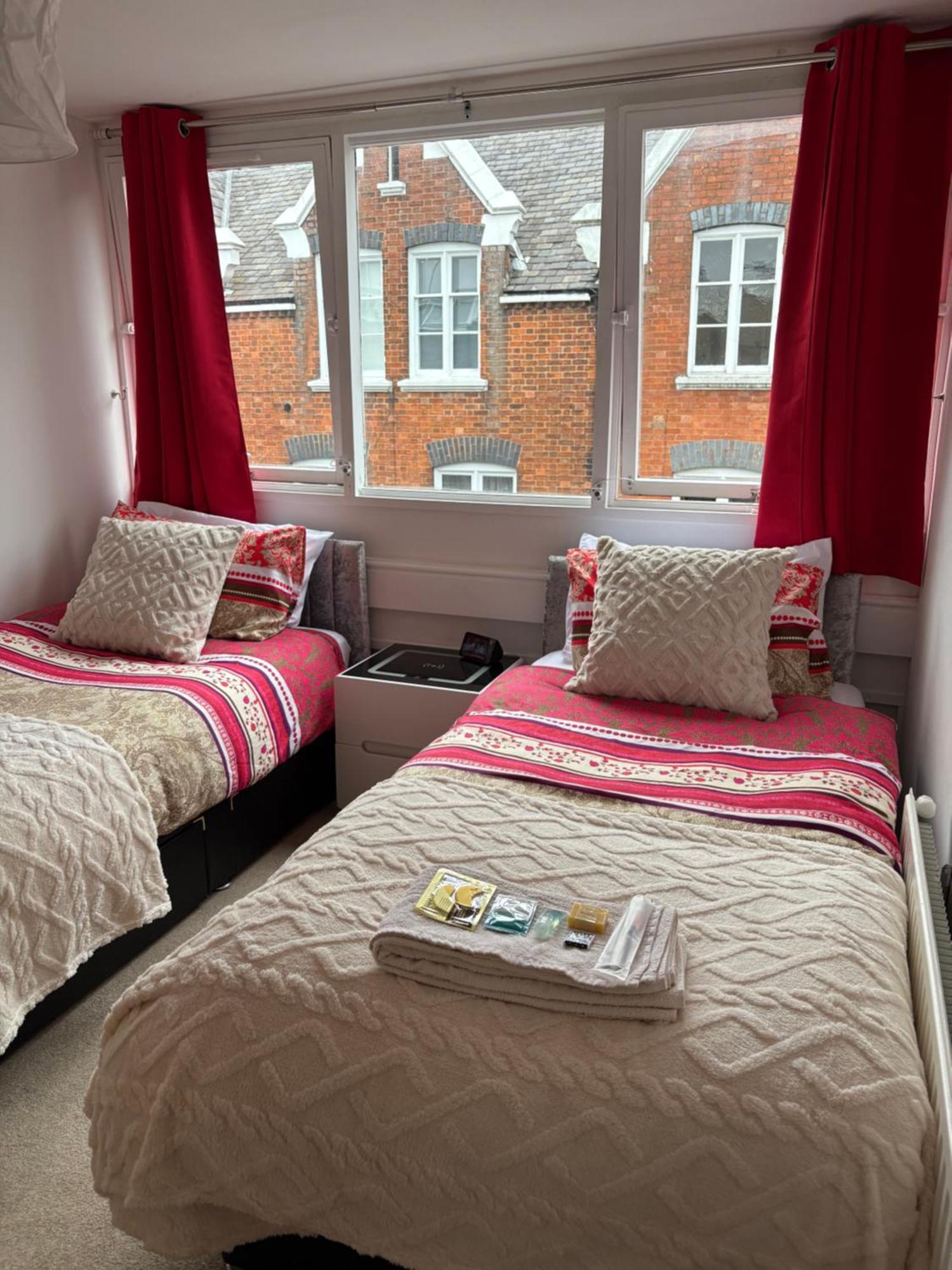 Bed & Breakfast Jeans Place Watergate St Rows Near Racecourse *