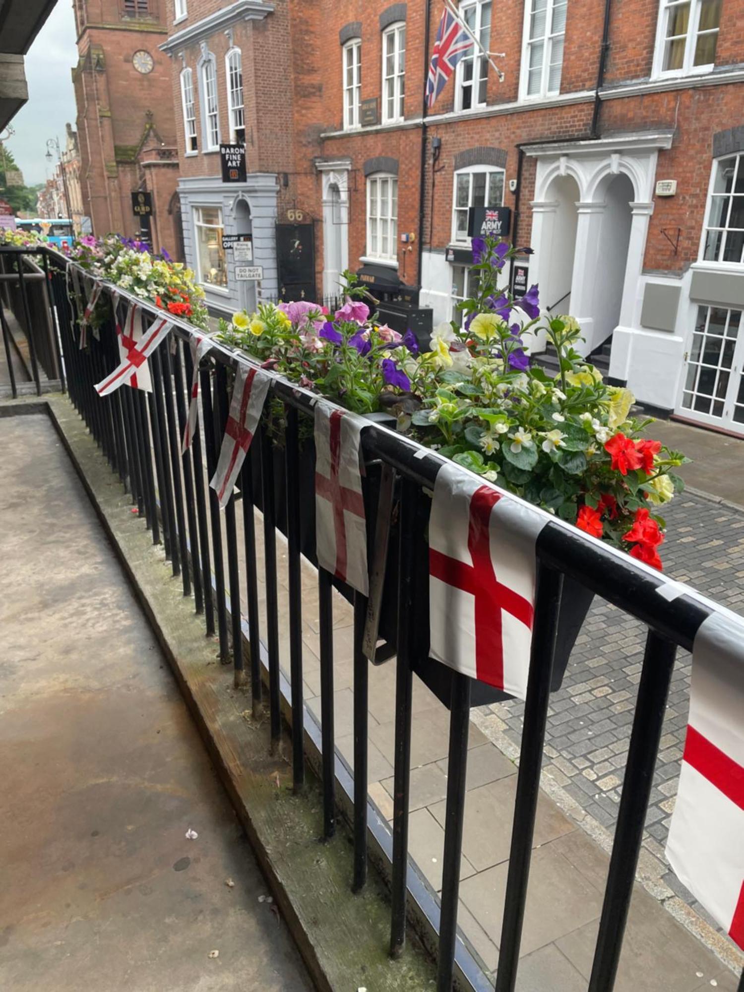 Jeans Place Watergate St Rows Near Racecourse * Chester