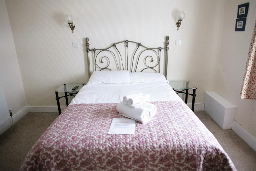 Hamilton Court 4*