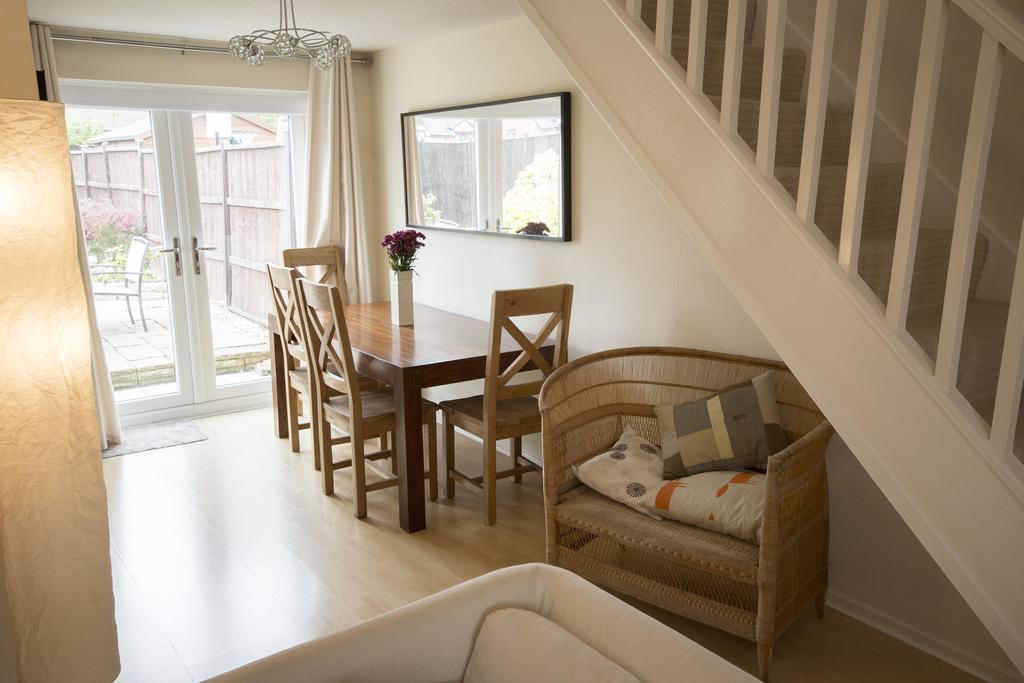 32 Pentland Close *