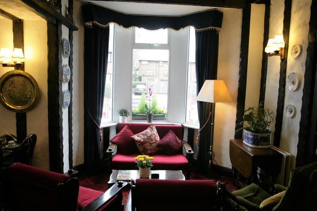 Hamilton Court Hotel