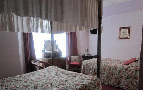 Hotel Hamilton Court
