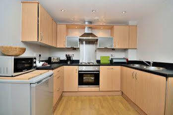 Racecourse Serviced Hotel