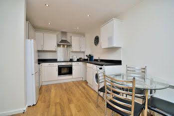 Racecourse Serviced Hotel