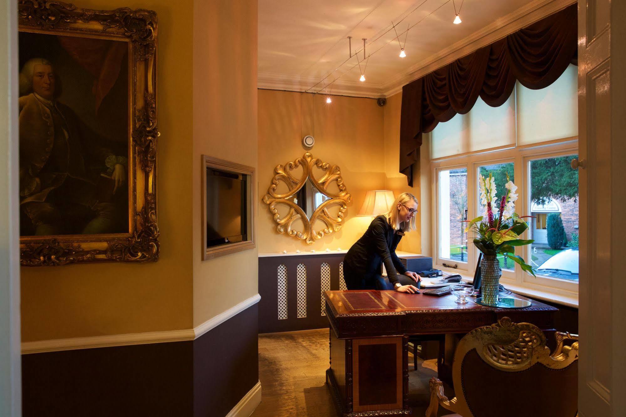 Wrexham Llyndir Hall Hotel, Bw Signature Collection Hotel 3*