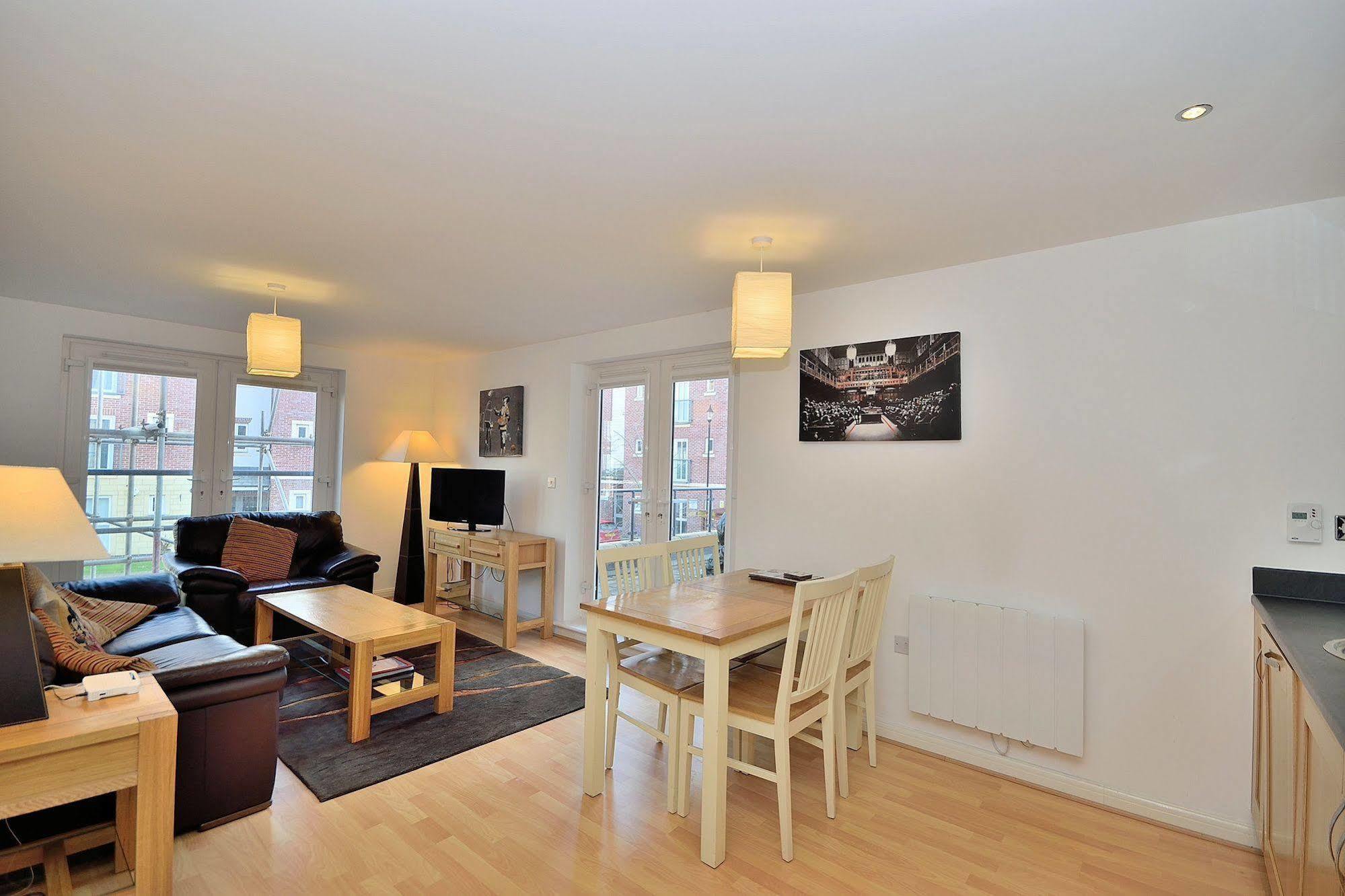 Racecourse Serviced 4*