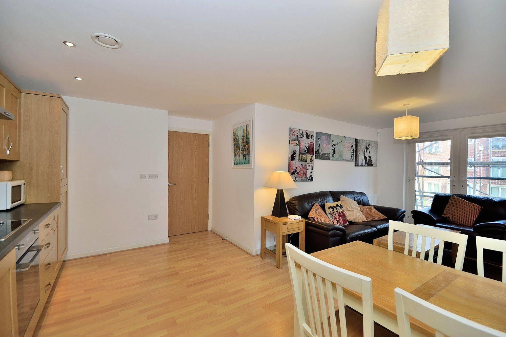 Racecourse Serviced 4*