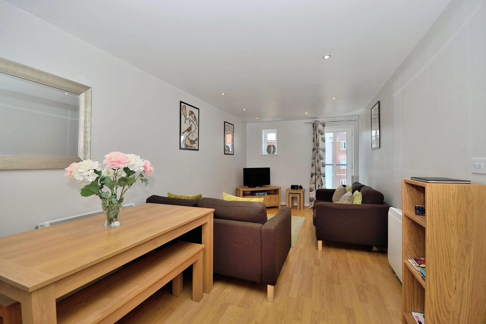 Hotel Racecourse Serviced