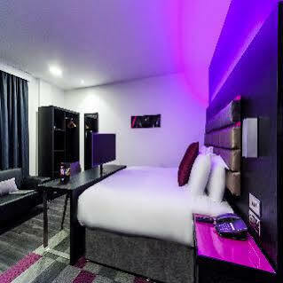 Roomzzz Chester