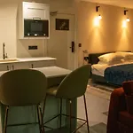 The City Hotel