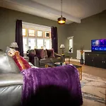 Whitegates Rows City Centre Apartment By Rework Accommodation