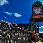 Chester City Centre Town House