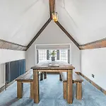 Quirky Retreats - Chester Rose