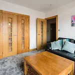 Dee Lane Apartment