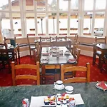 Alton Lodge