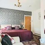 Chester Brooklands Bed & Breakfast