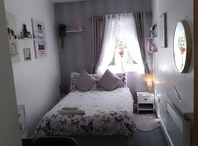 Bed And Breakfast Double Room Chester City Centre, Free Parking