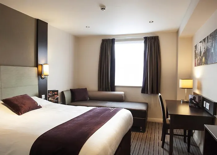 Premier Inn Chester Central - North