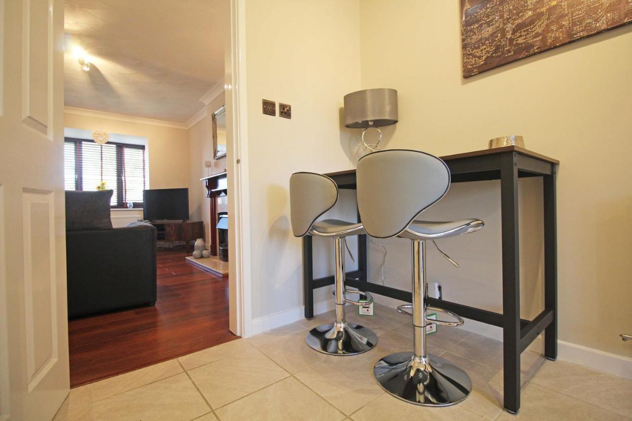 Holiday home The Barwoods - Modern Spacious In - Parking *