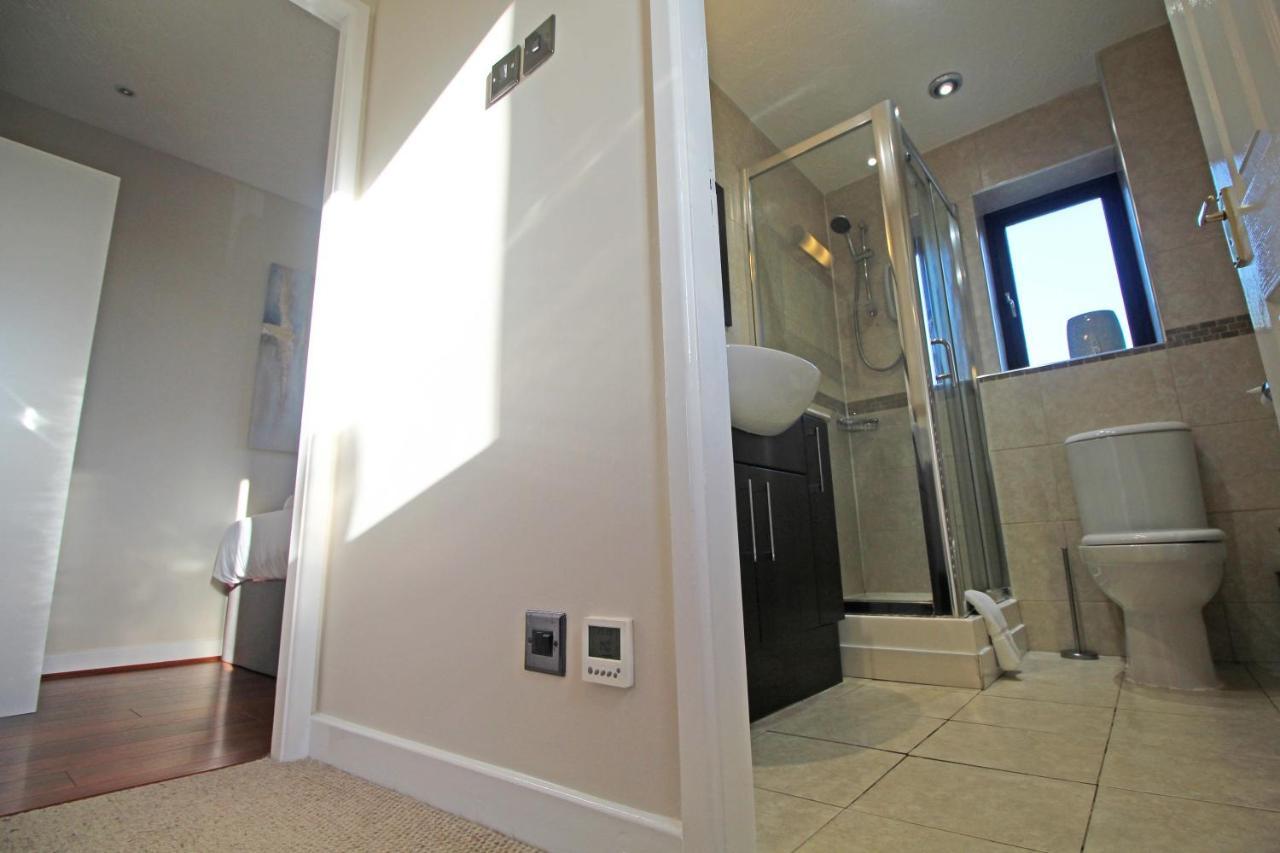 Holiday home The Barwoods - Modern Spacious In - Parking *