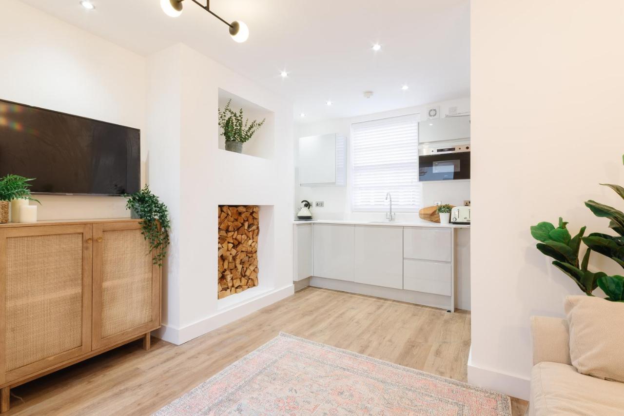 14-16 Grosvenor Street Stylish -