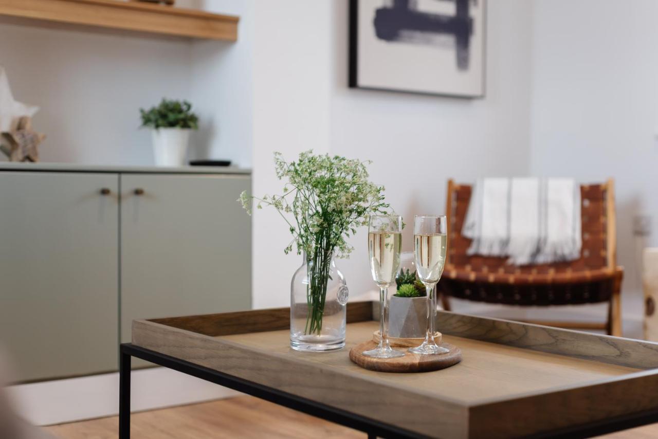 14-16 Grosvenor Street Stylish -