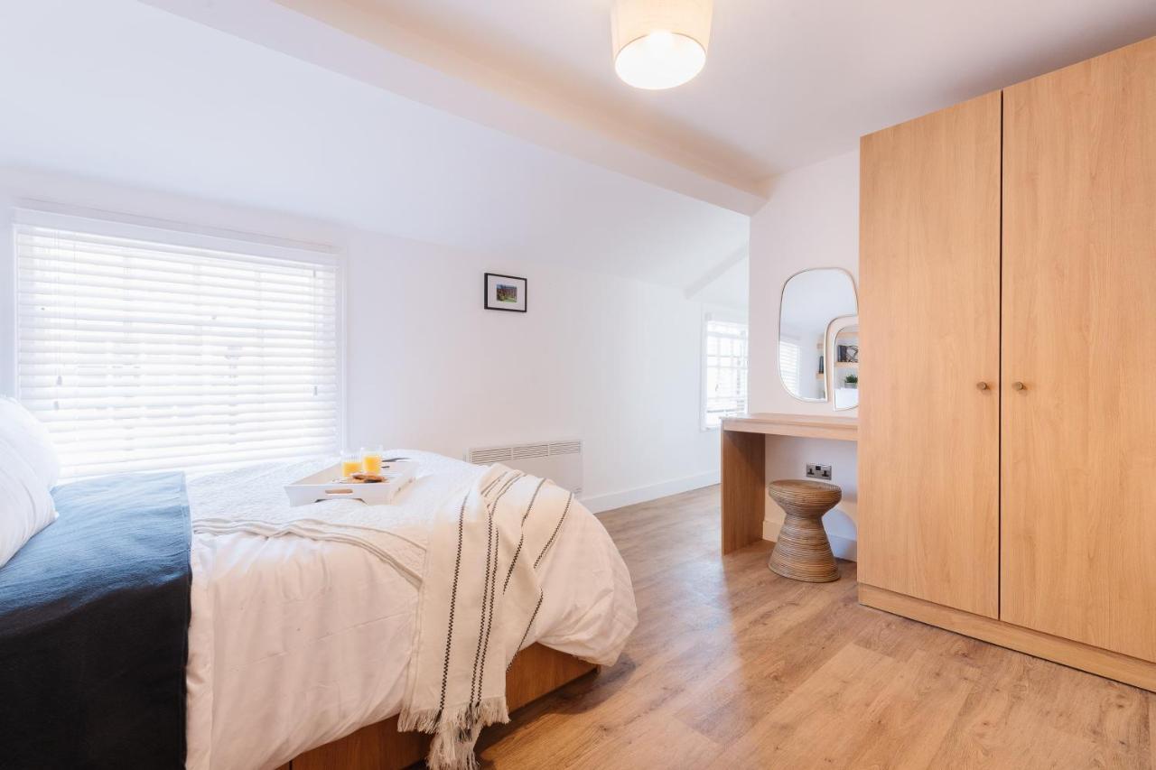 14-16 Grosvenor Street Stylish -