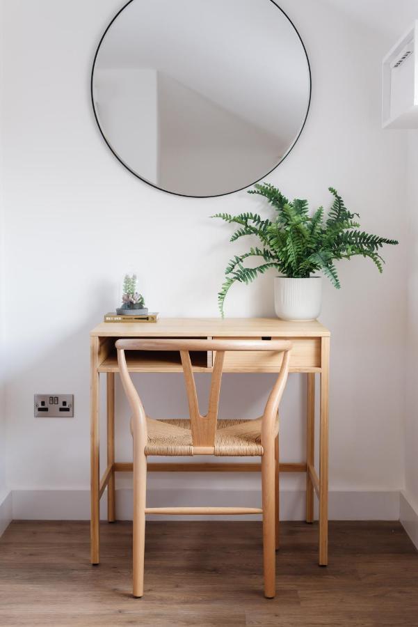 14-16 Grosvenor Street Stylish - *