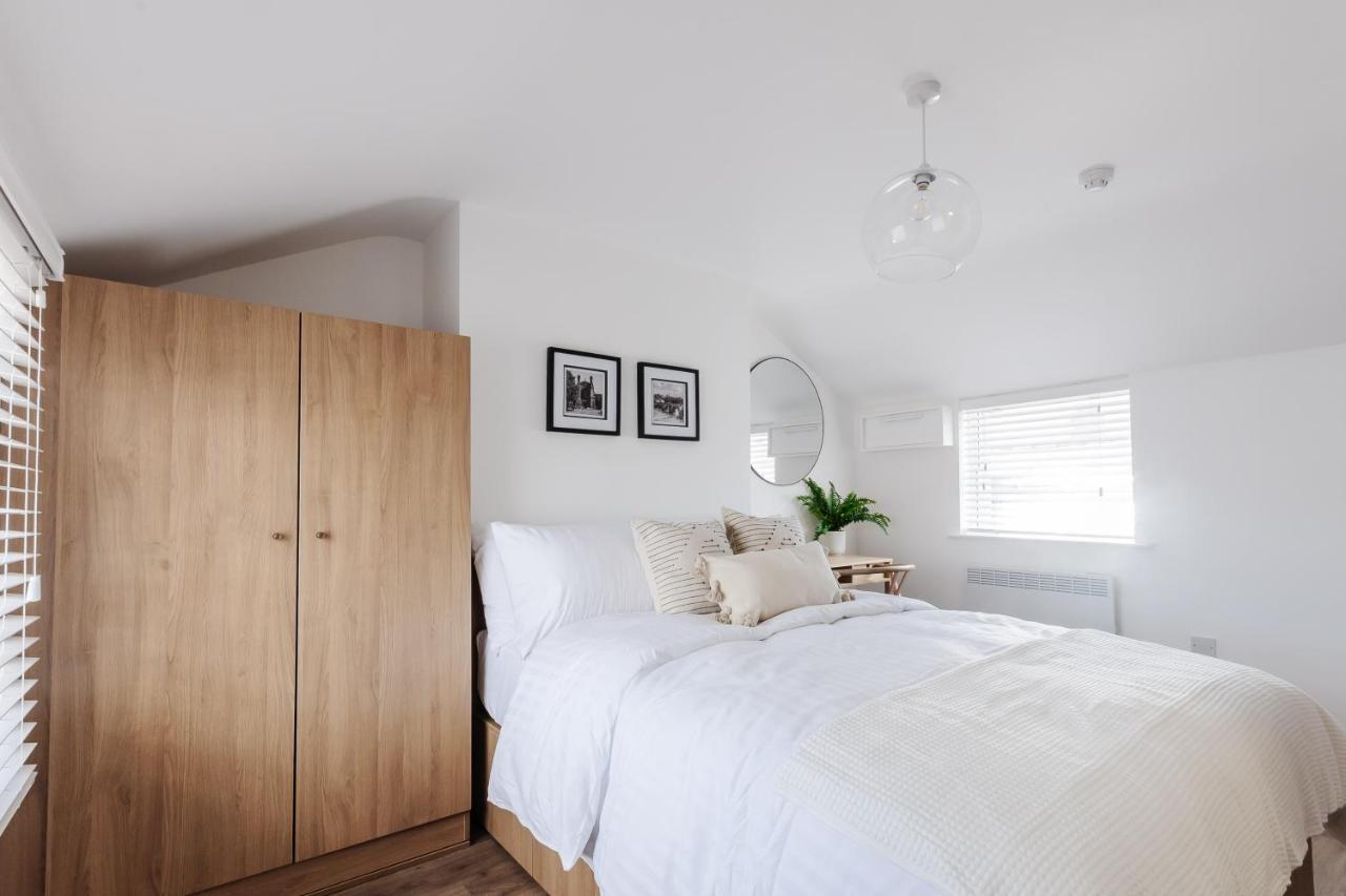 14-16 Grosvenor Street Stylish - *