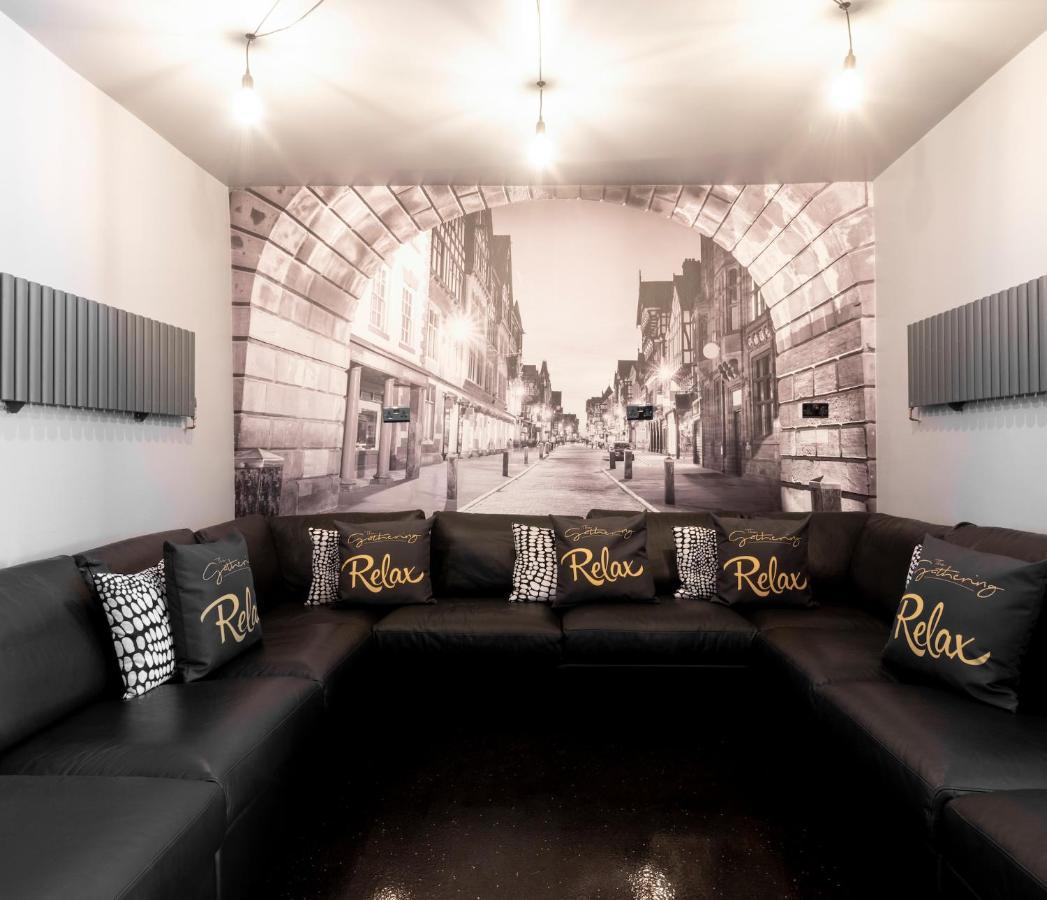 The Tudor Gathering - Events Groups - Up To 30 - Hot Tub Apartment