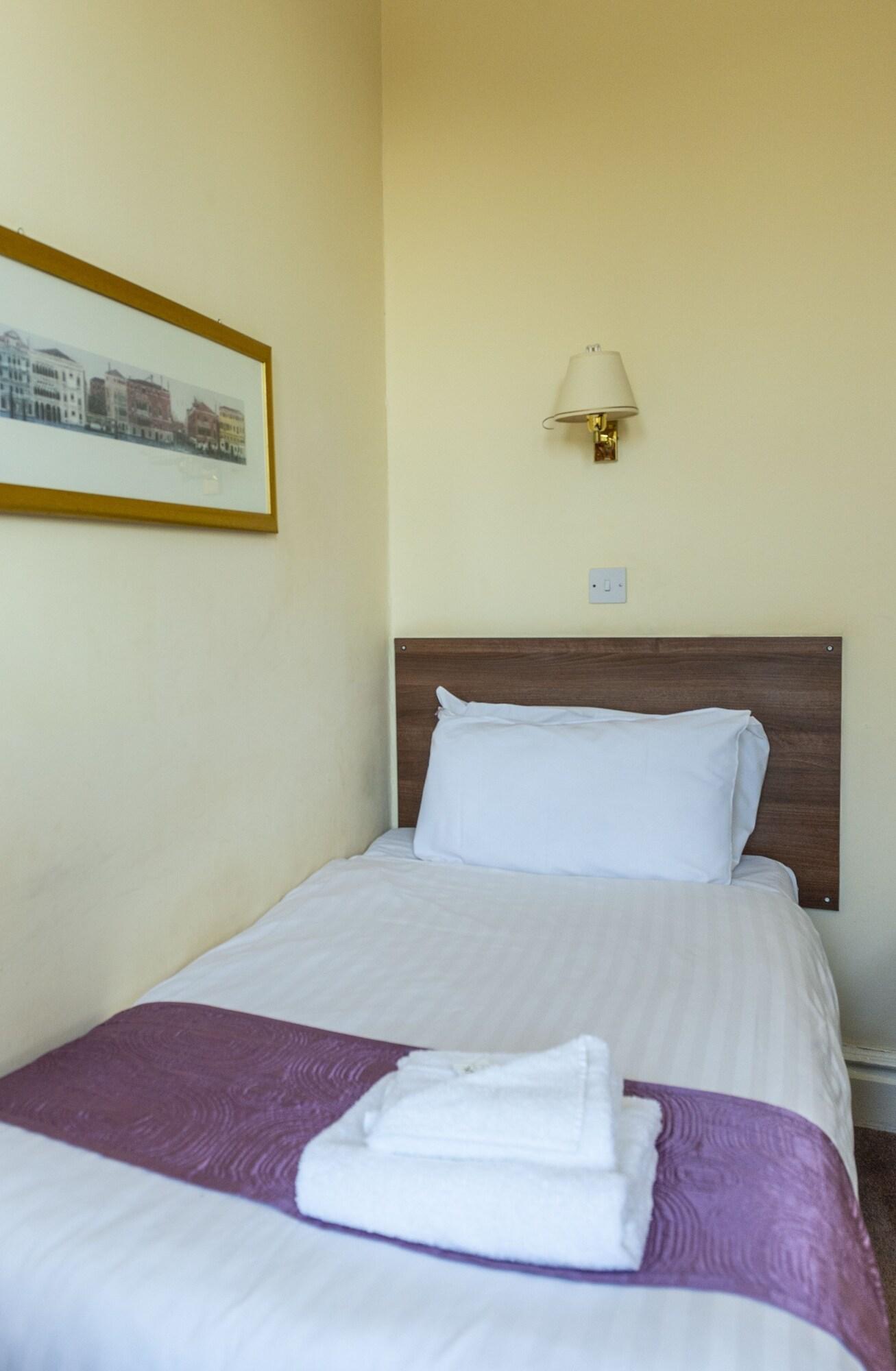 Hotel Dene 2*