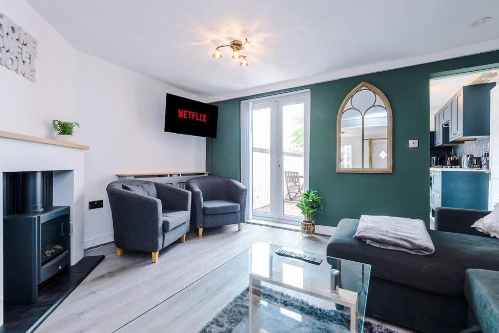 Town House Perfect For Leisure Breaks