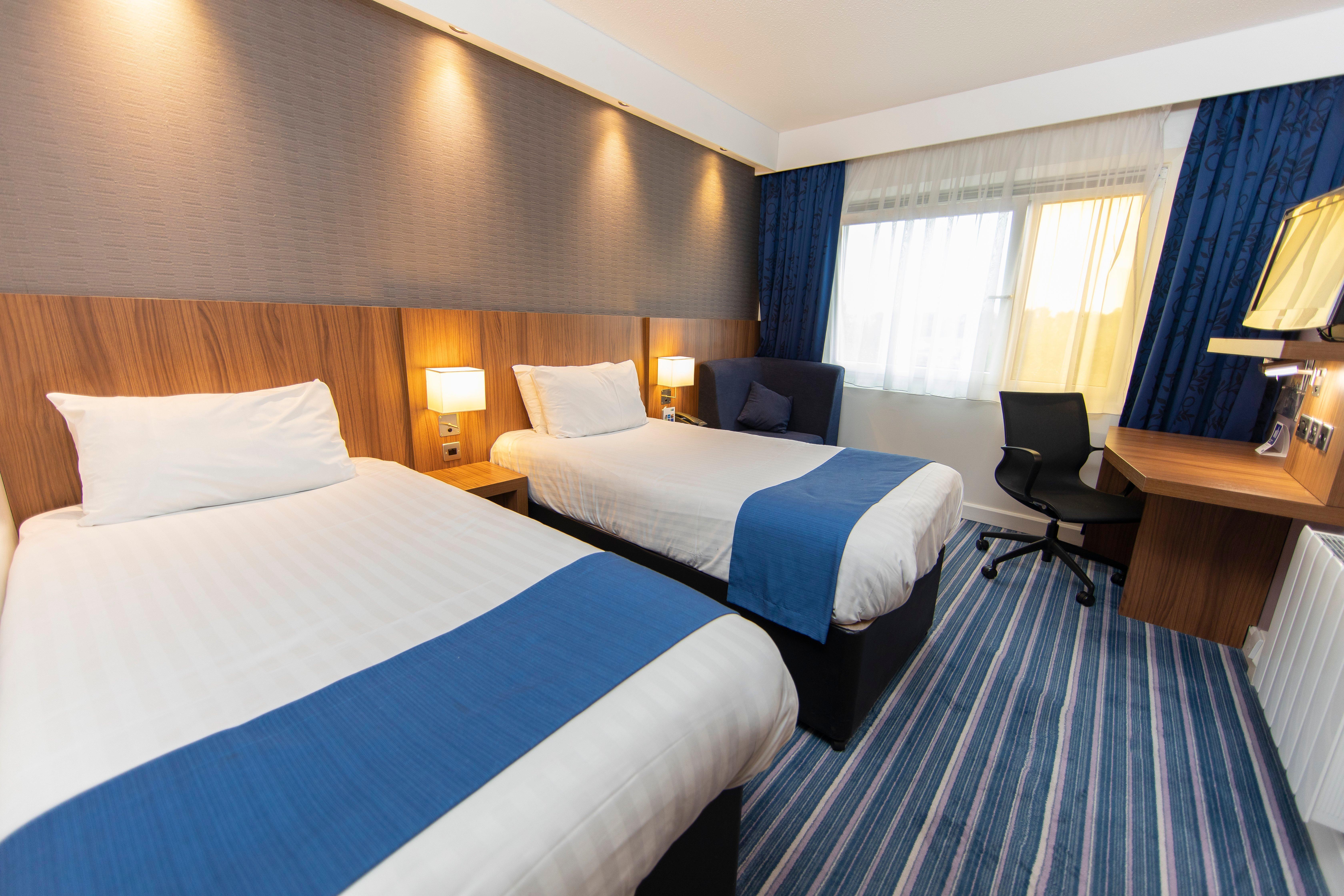 Express, Racecourse 3* Chester