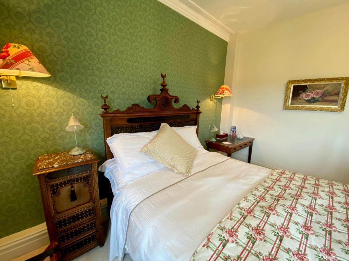 Golborne Manor Bed & Breakfast Chester